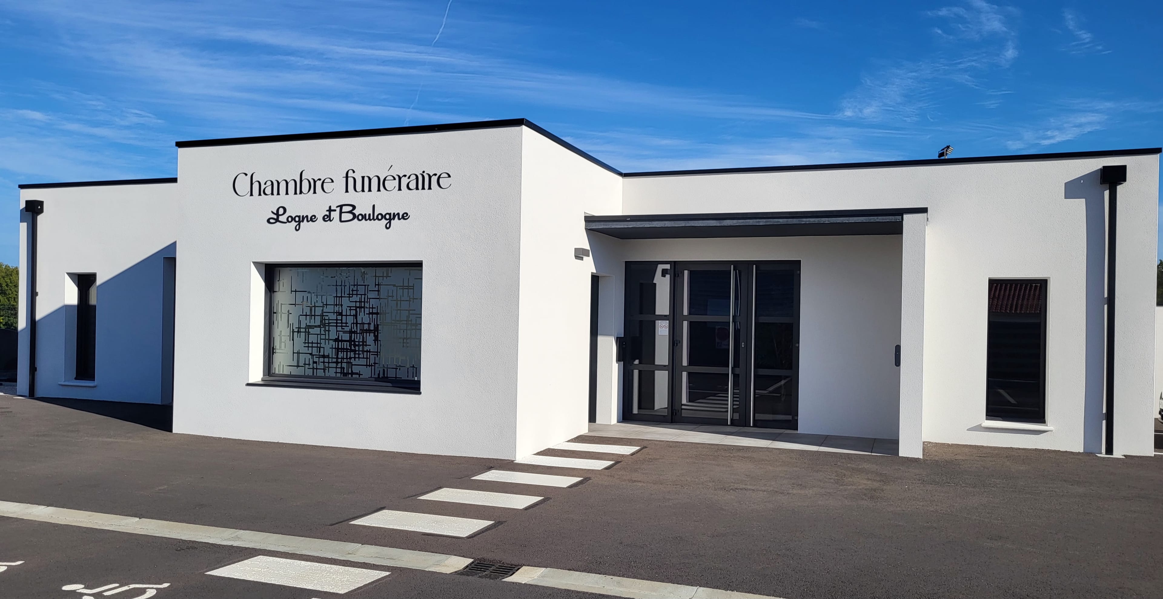 Extérieur des Pompes Funèbres Relet à Saint-Colomban